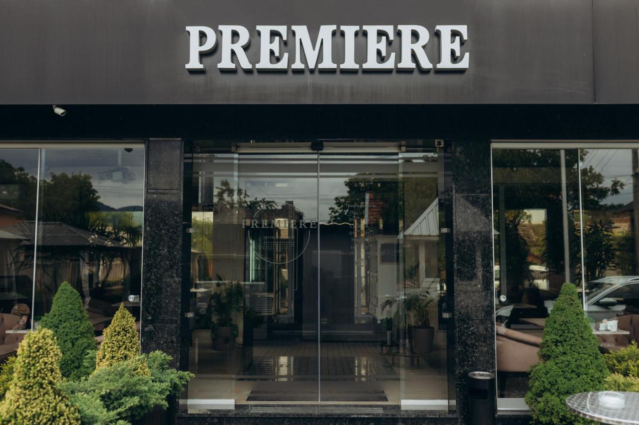 Premiere Hotel Chust Exterior foto